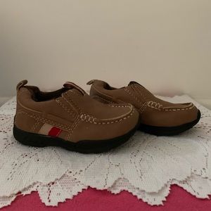 Oshkosh b’gosh toddler shoes